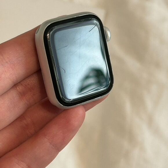 Apple Watch Series 6 40mm GPS + Cellular - Picture 7 of 7